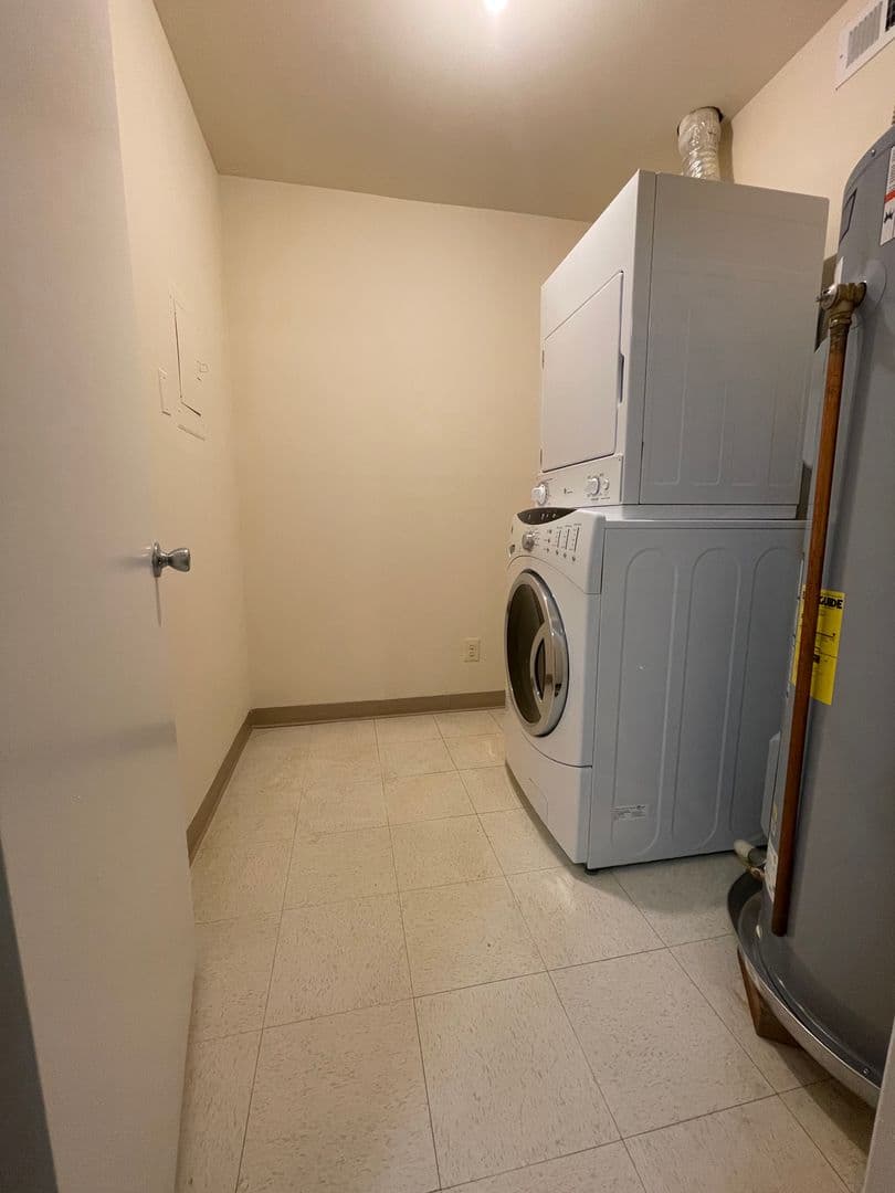 Silver Spring Apartment: 14207 Grand Pre Road