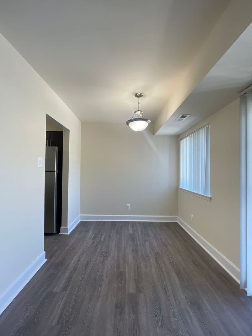 Silver Spring Apartment: 14207 Grand Pre Road