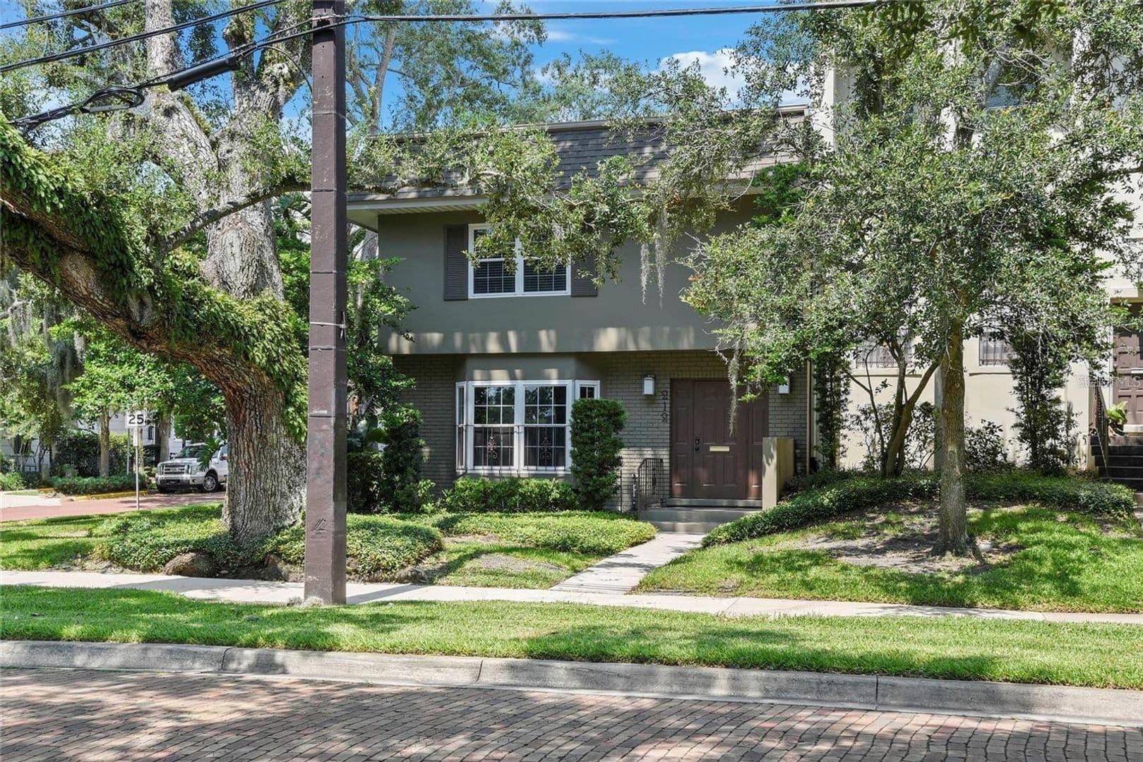 Orlando Townhome: 212 S. Summerlin Ave