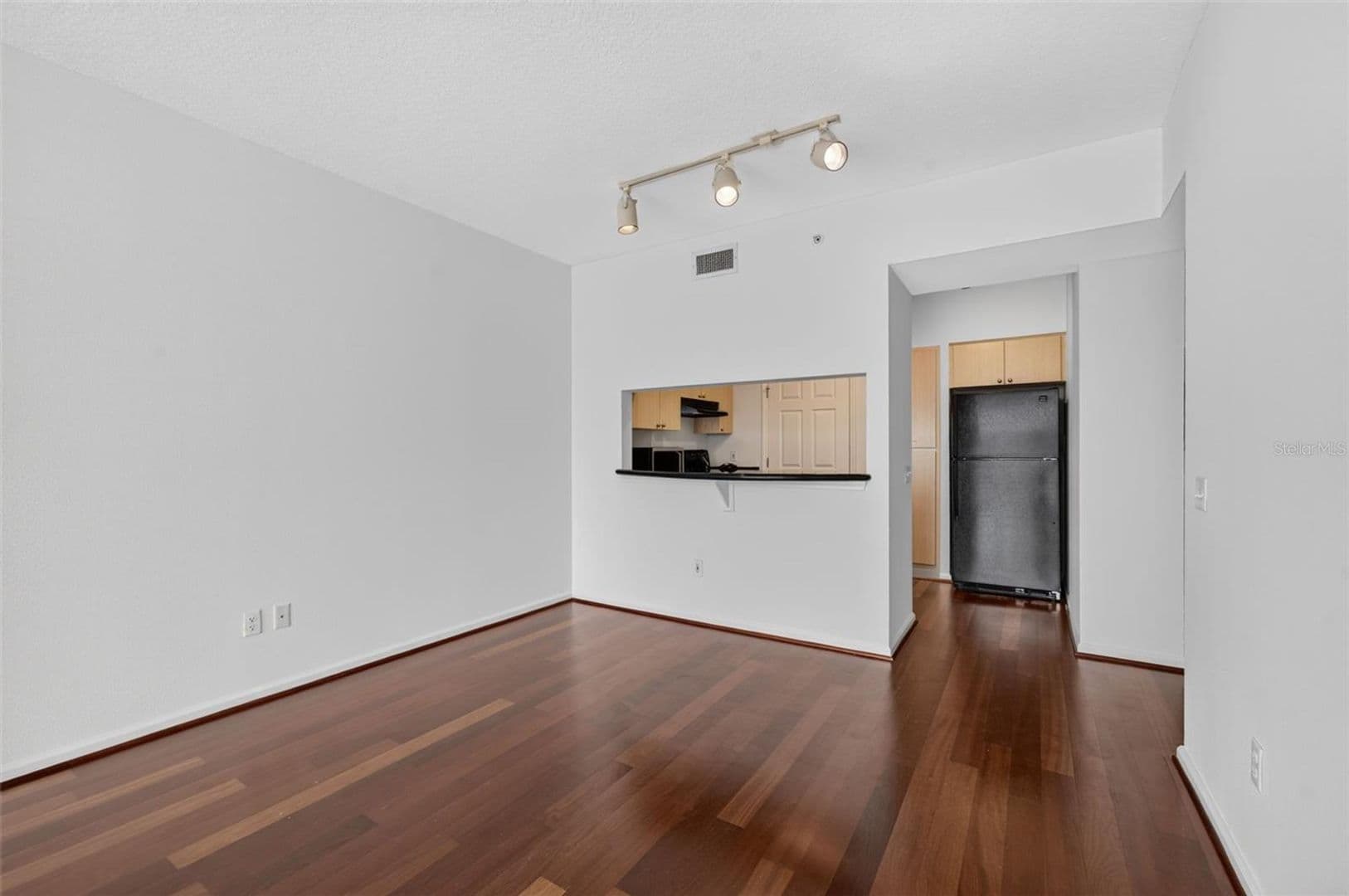 Orlando House: 322 E Central Blvd