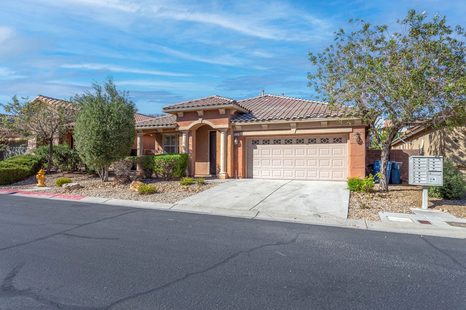 Las Vegas House: 9122 Sendero Ave