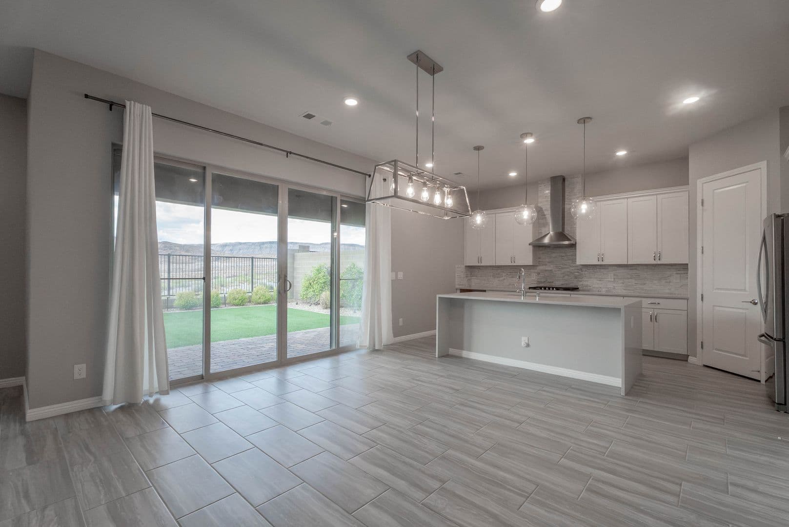 Las Vegas House: 12385 Valley Chase Ave