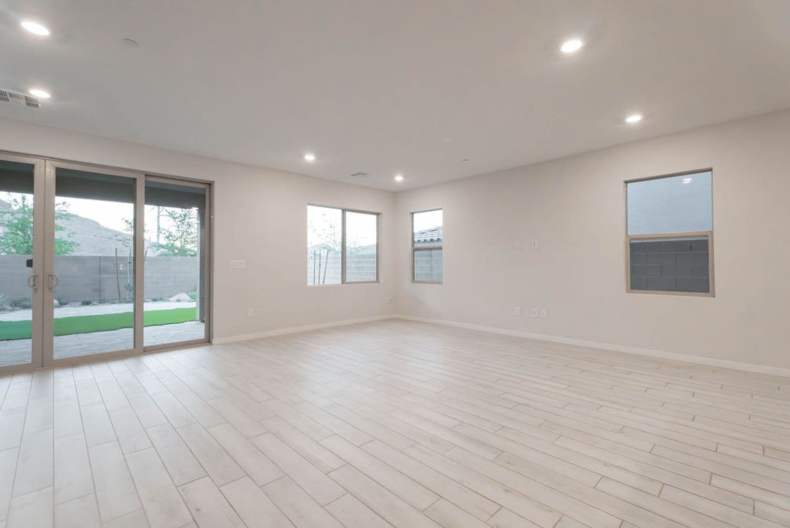 Las Vegas House: 11620 Desert Hollow Ave