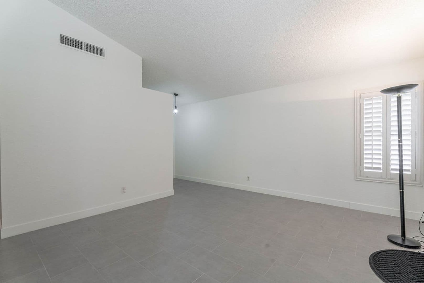Las Vegas House: 7045 Sawtooth Dr