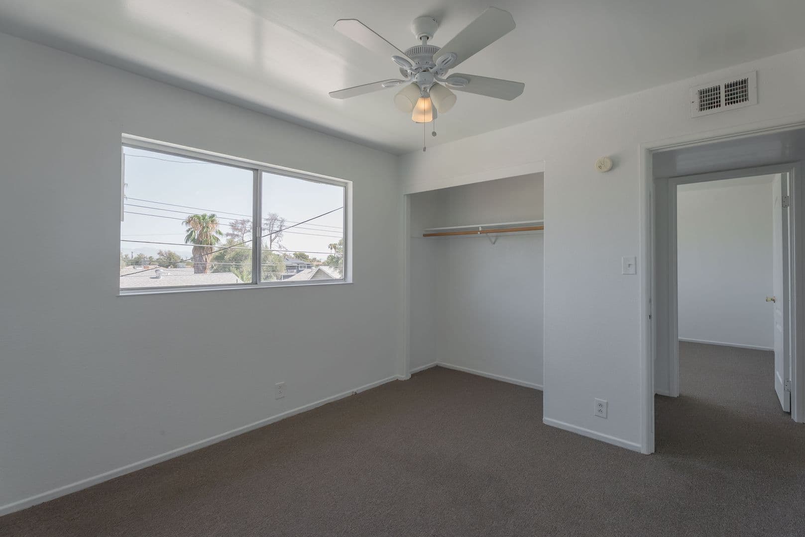 Las Vegas House: 2298 Golden Arrow Dr
