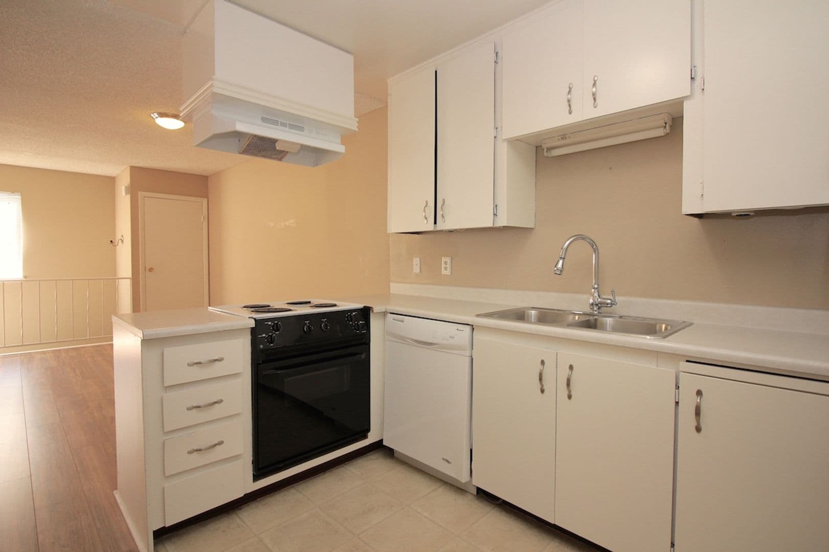 Las Vegas Condo: 1470 Elizabeth Ave #4