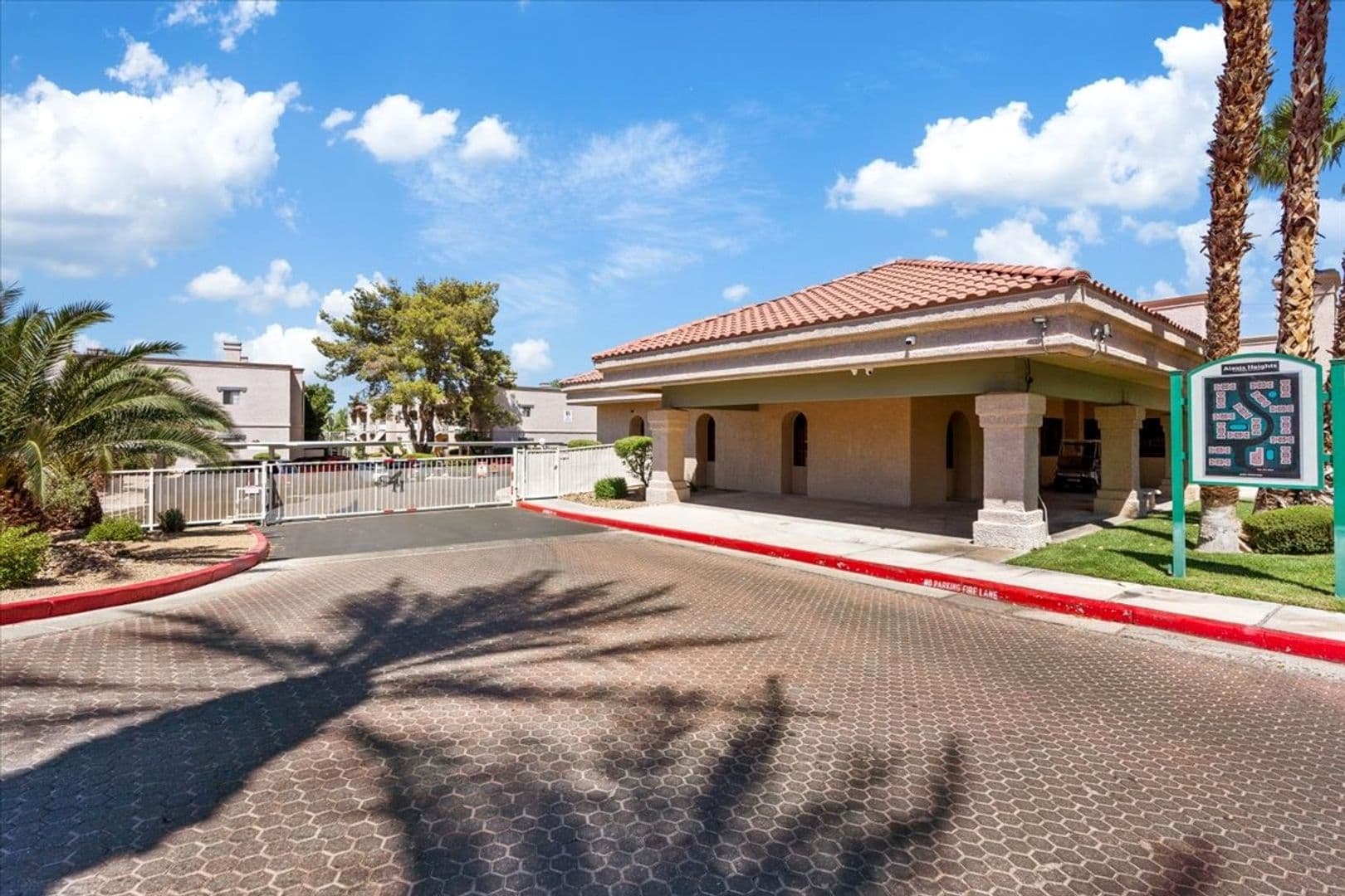 Las Vegas House: 5154 S Jones Blvd #203