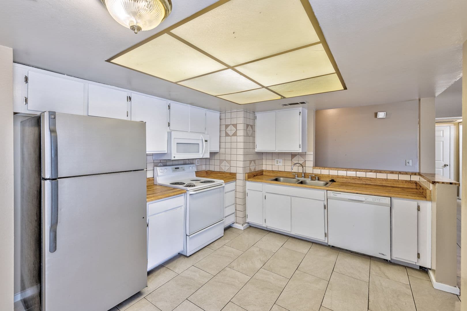 Las Vegas Townhome: 2981 Country Manor Ln # 123
