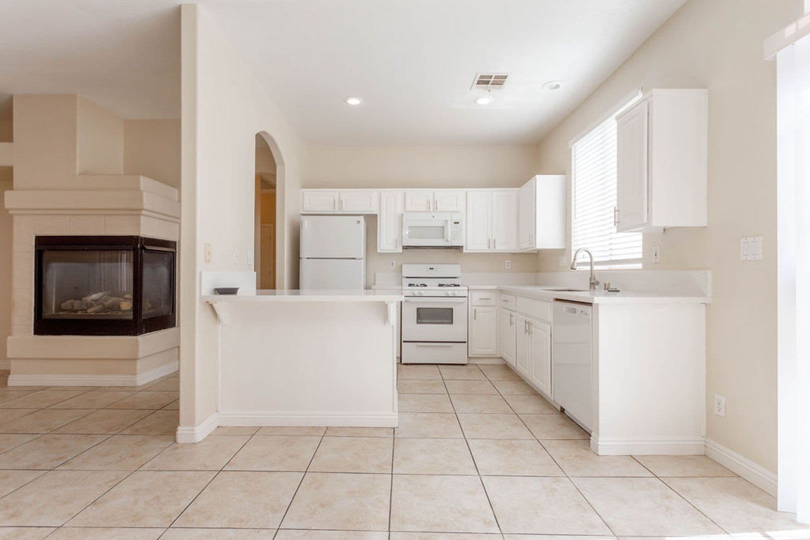 Henderson House: 1407 Hometown Ave