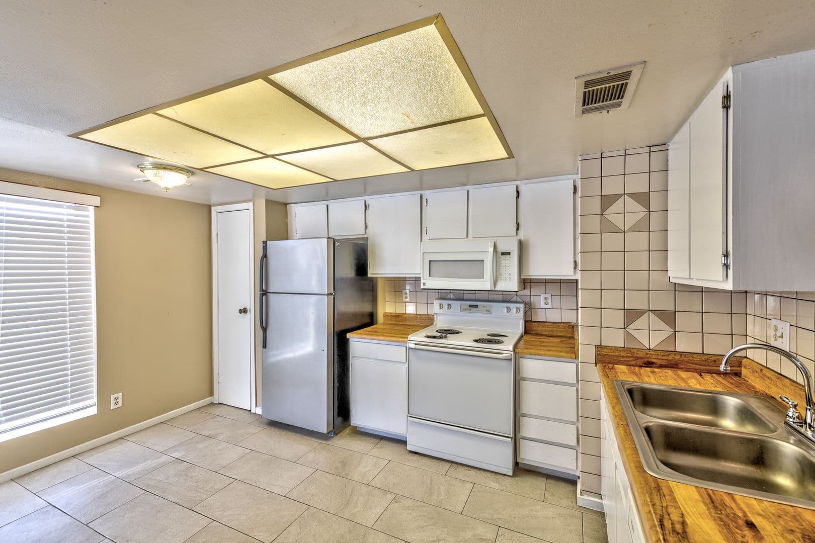 Las Vegas Townhome: 2981 Country Manor Ln # 123