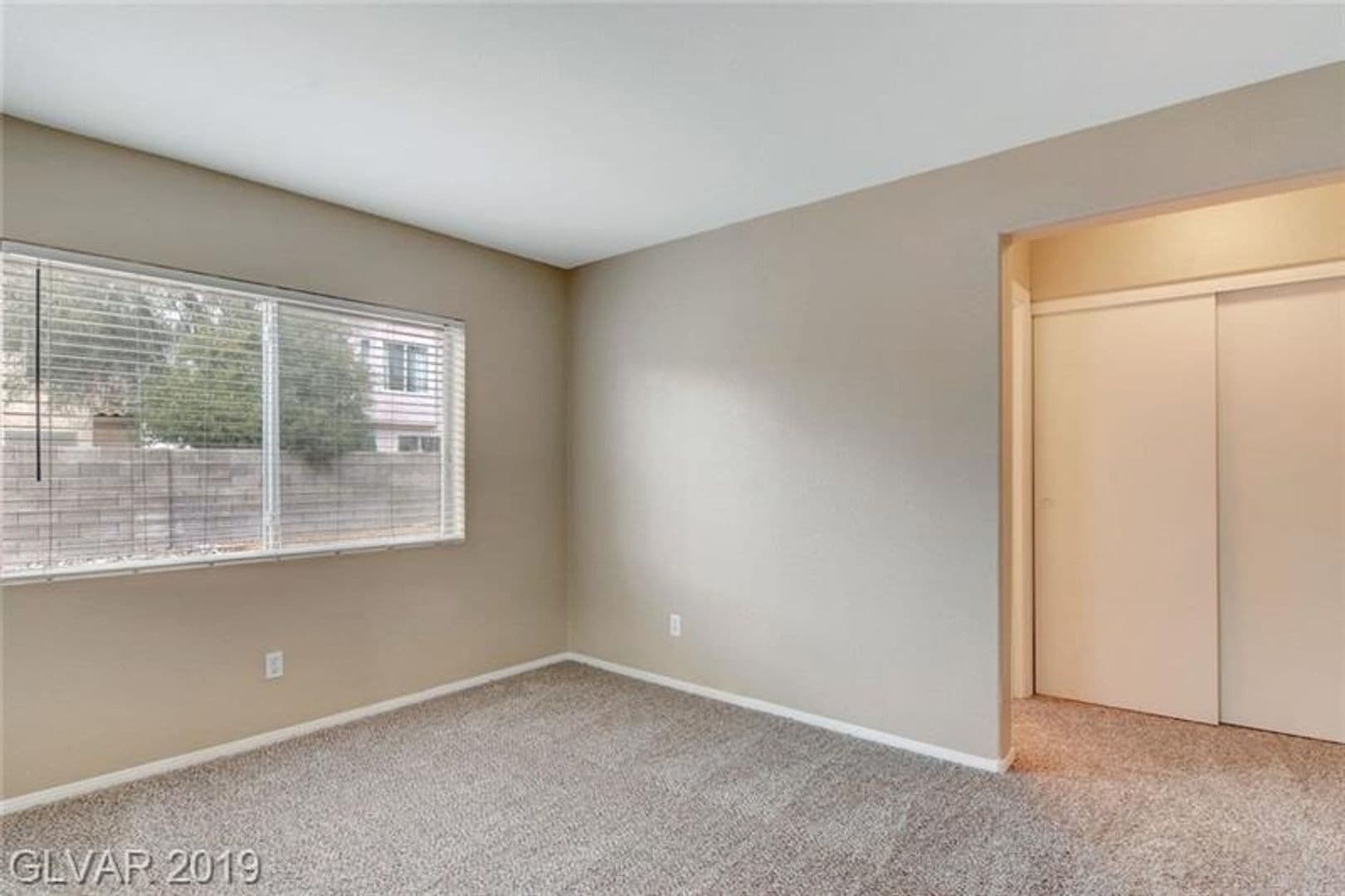 Henderson House: 2647 Ridgewater Circle