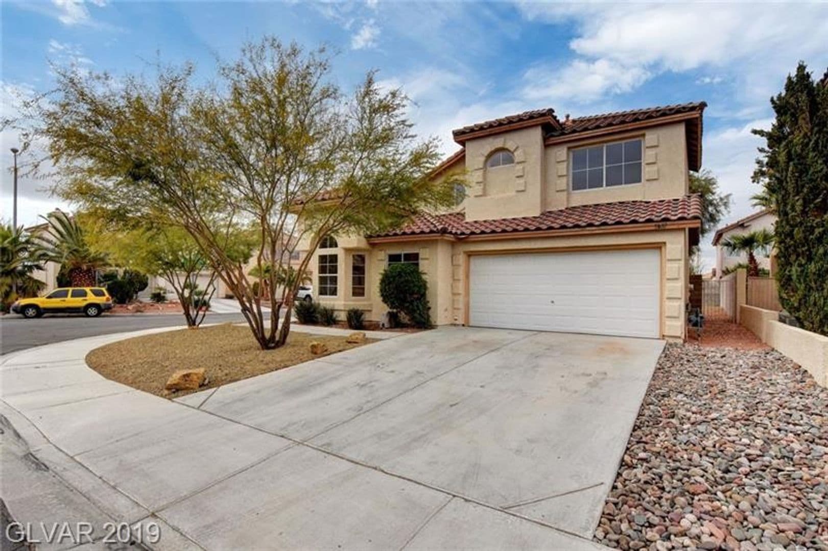 Henderson House: 2647 Ridgewater Circle