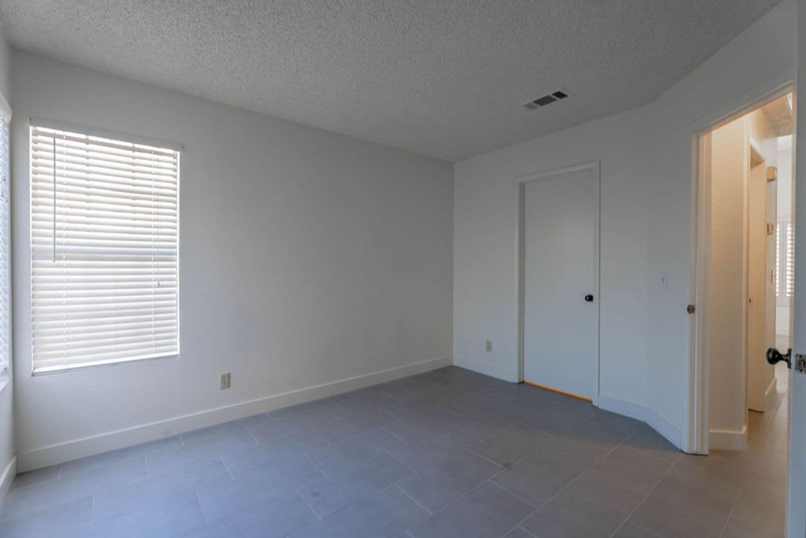 Las Vegas House: 7045 Sawtooth Dr