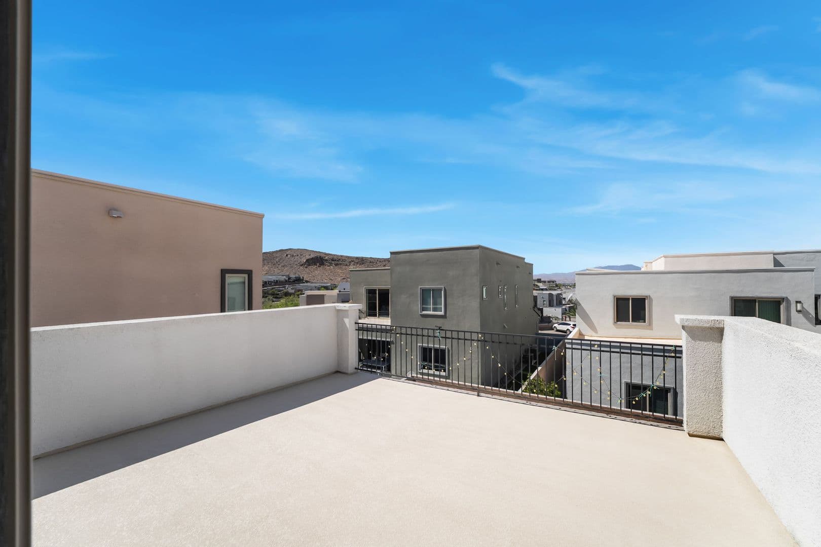 Henderson House: 813 Horizon Canyon Dr