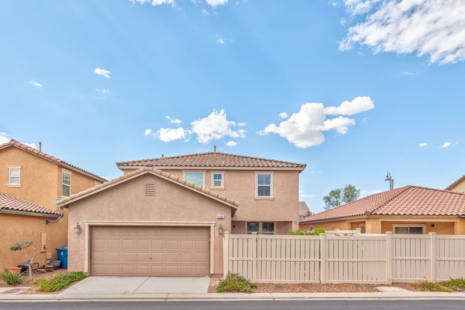 Henderson House: 3185 Sisley Garden Ave