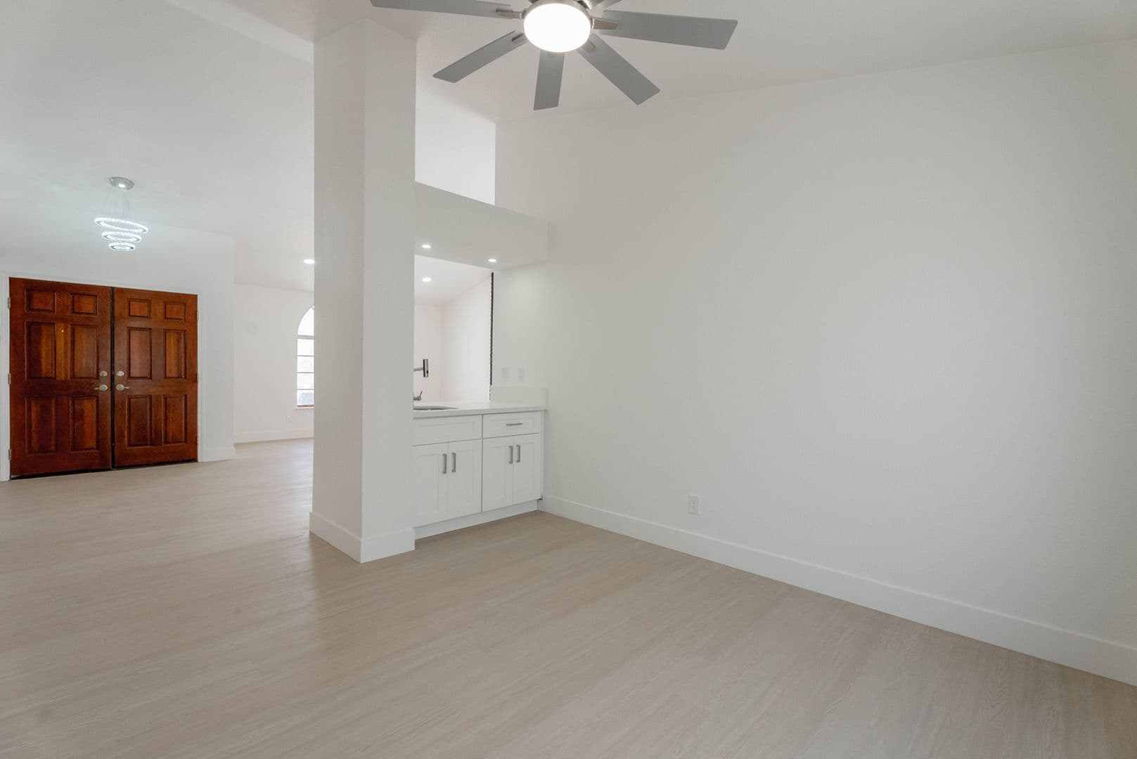 Henderson House: 2118 Fountain Springs Dr
