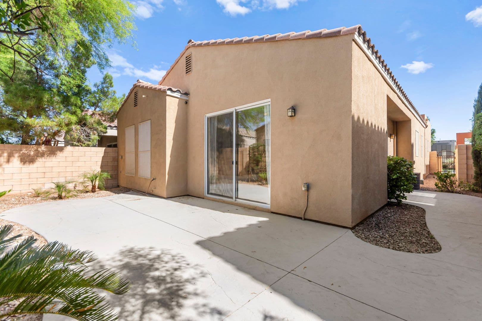 Las Vegas House: 174 Twin Towers Ave
