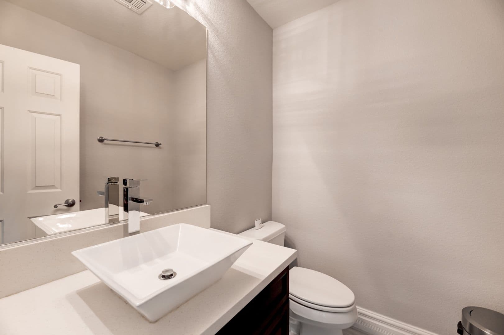 Las Vegas House: 5 Chateau Whistler Ct