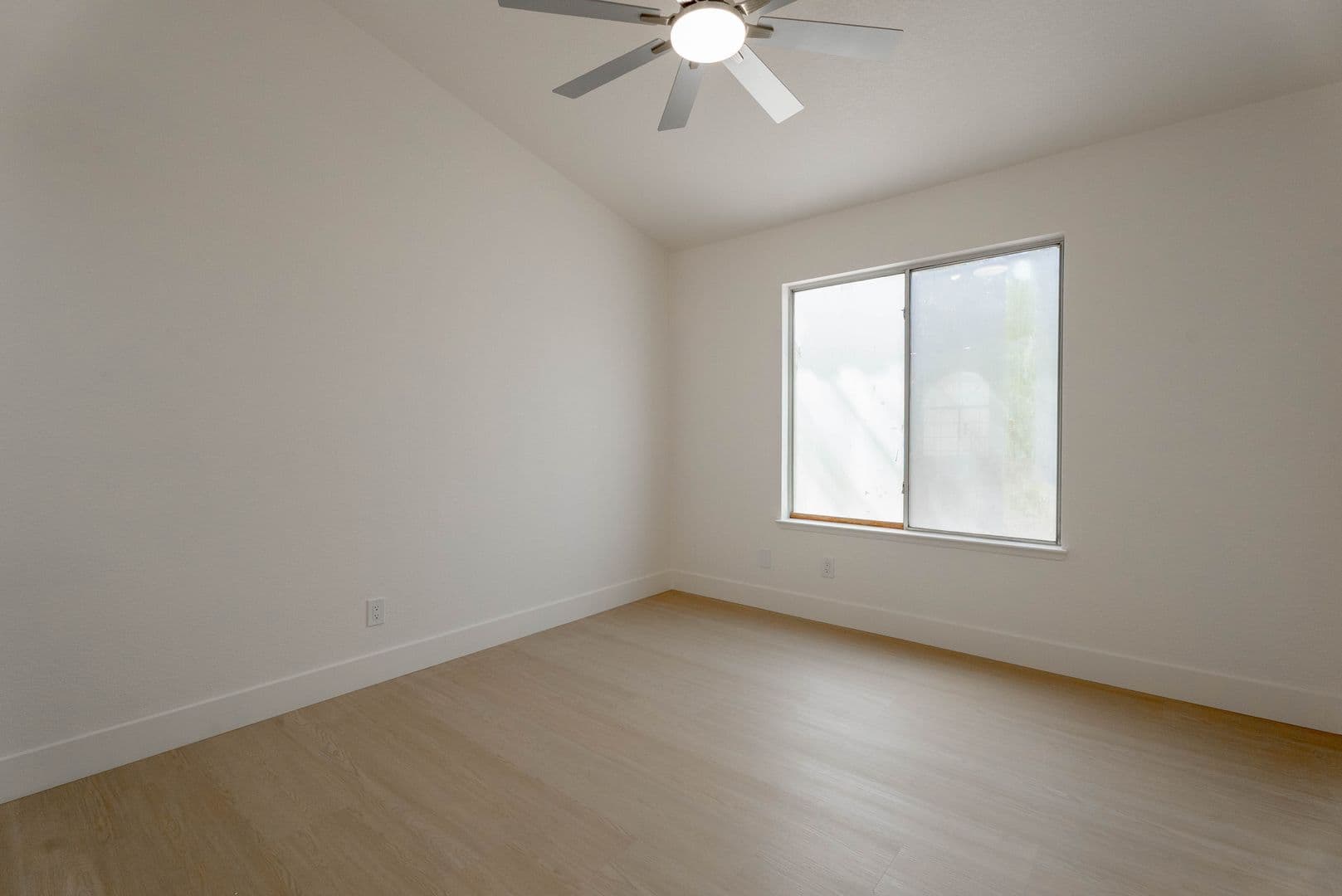 Henderson House: 2118 Fountain Springs Dr