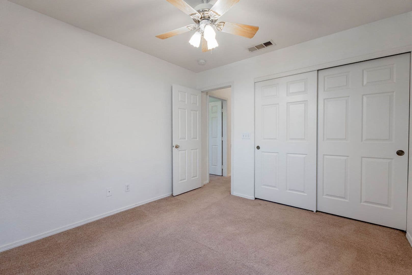 Las Vegas House: 8379 Rockefeller St