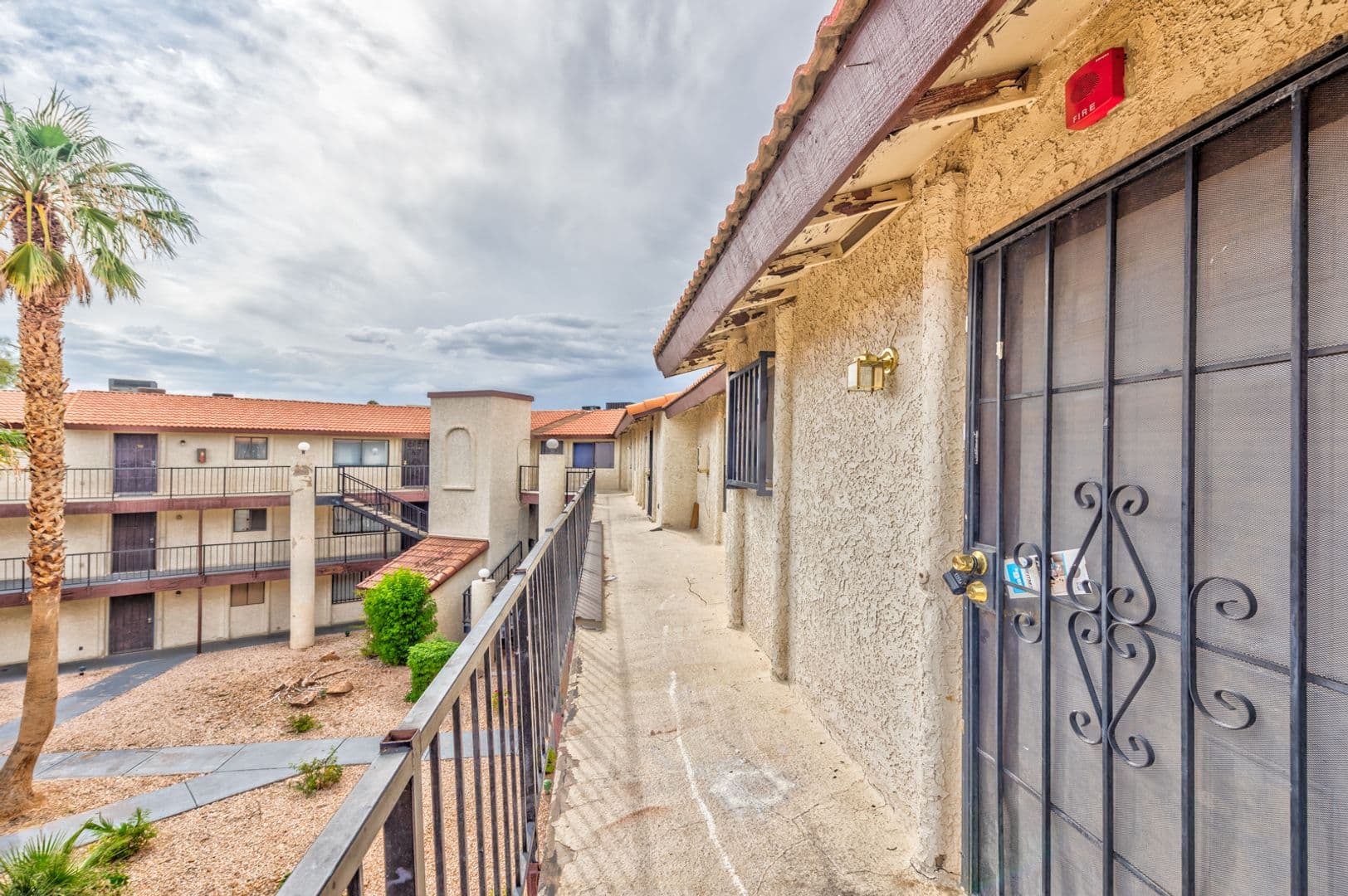 Las Vegas House: 2080 Karen Ave - B63