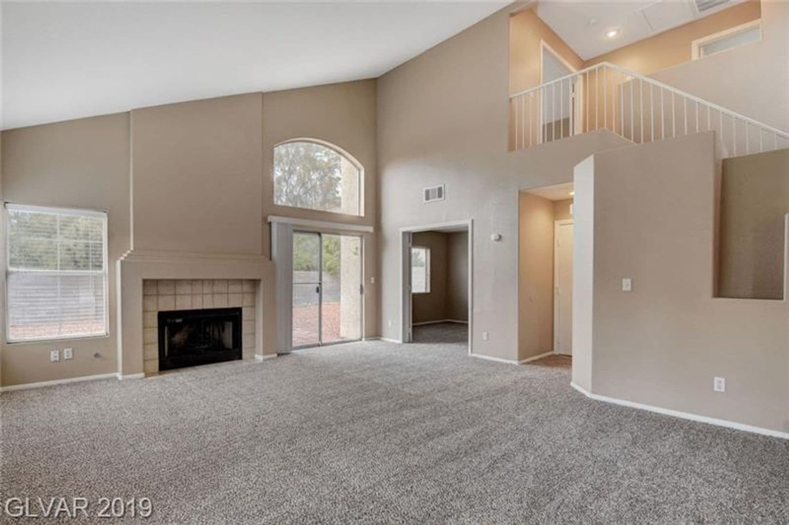 Henderson House: 2647 Ridgewater Circle