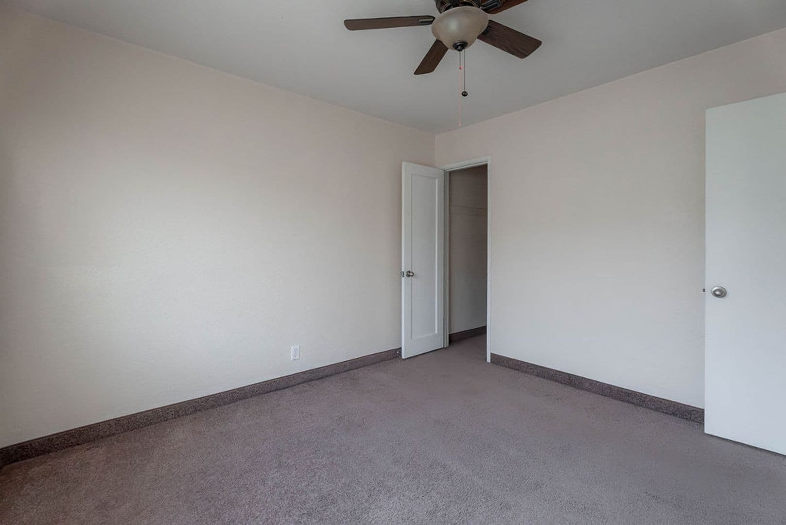 Las Vegas Apartment: 216 N 10th St