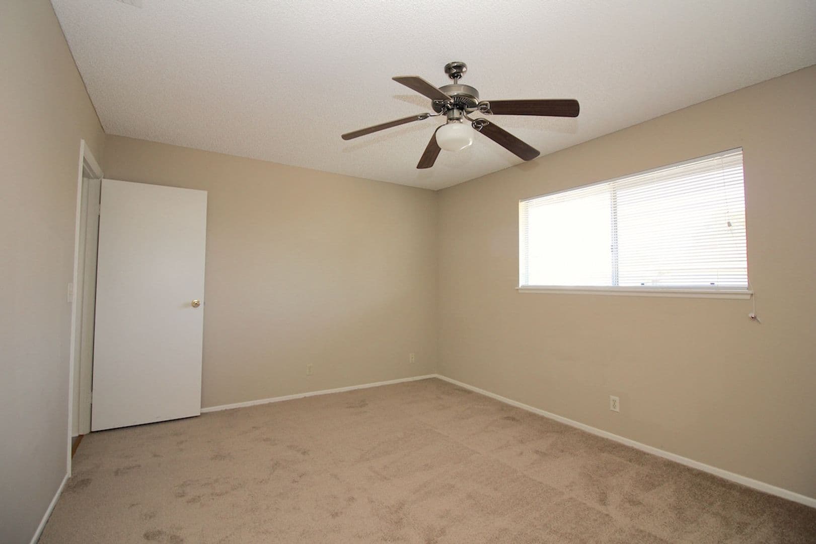 Las Vegas Condo: 1470 Elizabeth Ave #4
