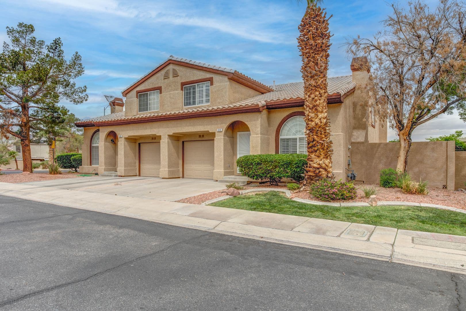 Henderson Condo: 690 Ambling Gait Ave