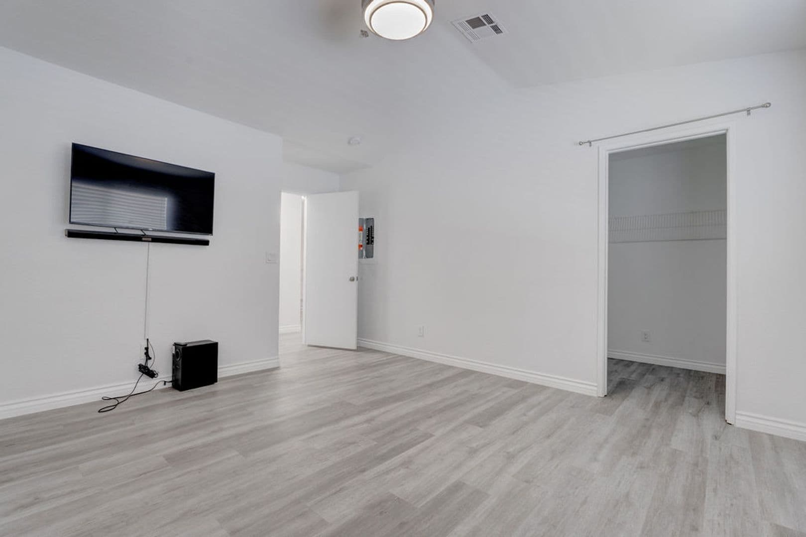 Las Vegas Condo: 600 Devonhall St #202