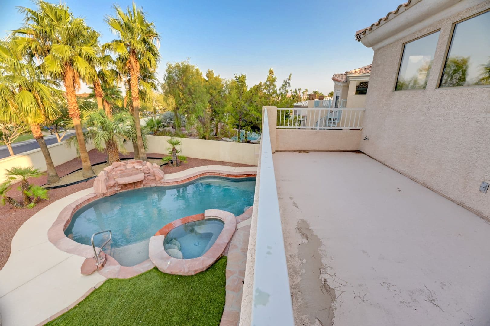 Las Vegas House: 5 Chateau Whistler Ct