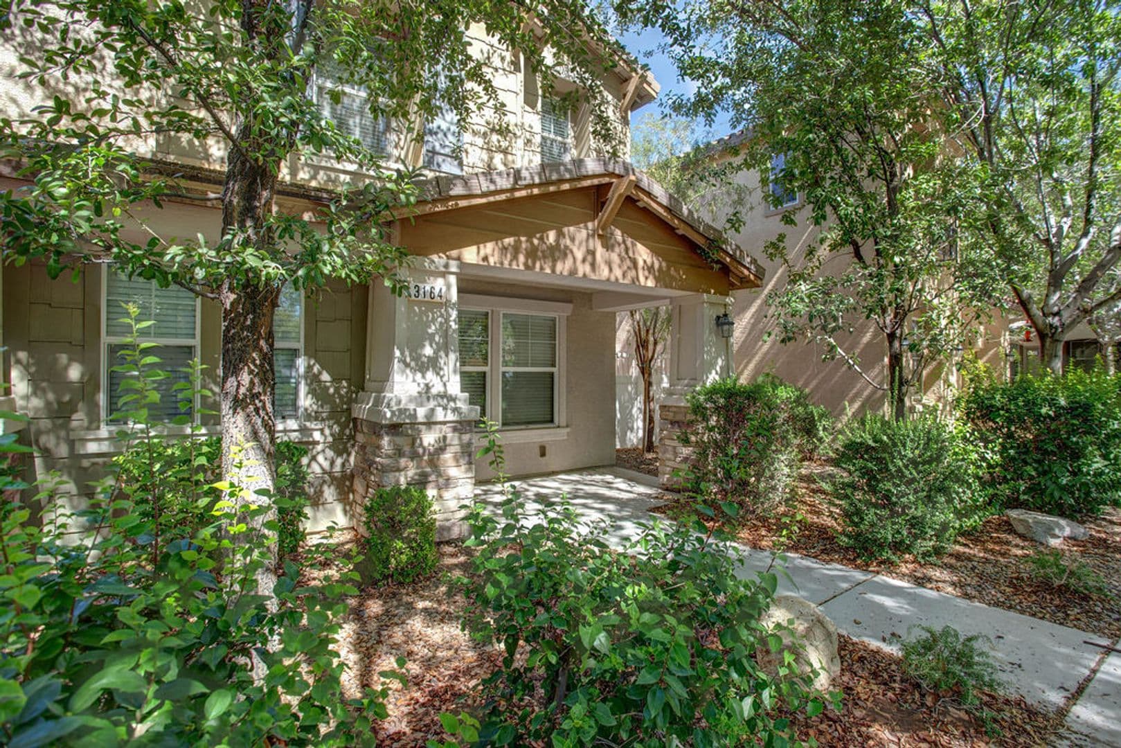 Henderson House: 3164 Degas Tapestry Ave