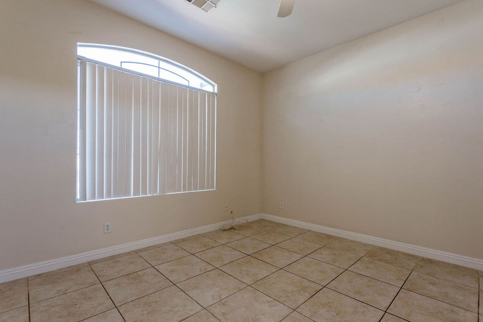 Henderson House: 1407 Hometown Ave