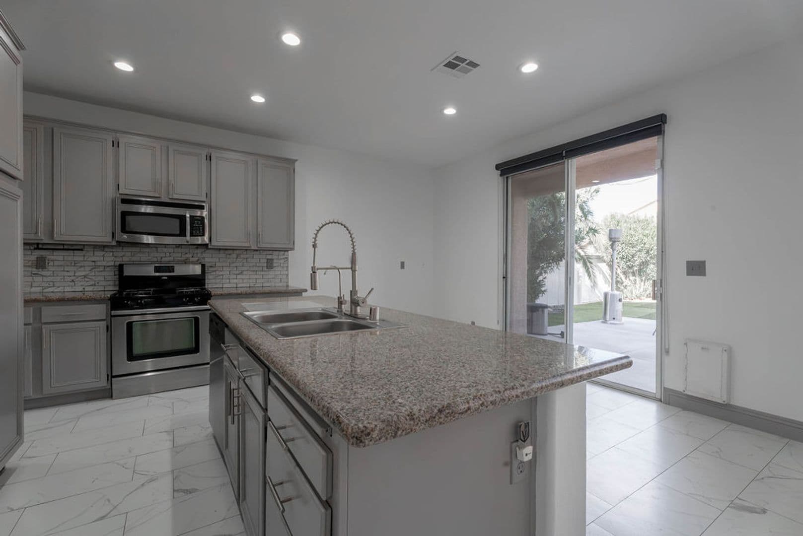 Las Vegas House: 9796 Altadena St