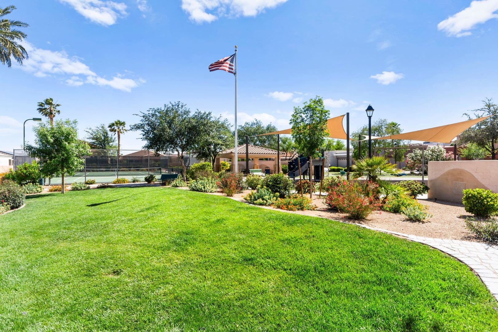 Las Vegas House: 174 Twin Towers Ave