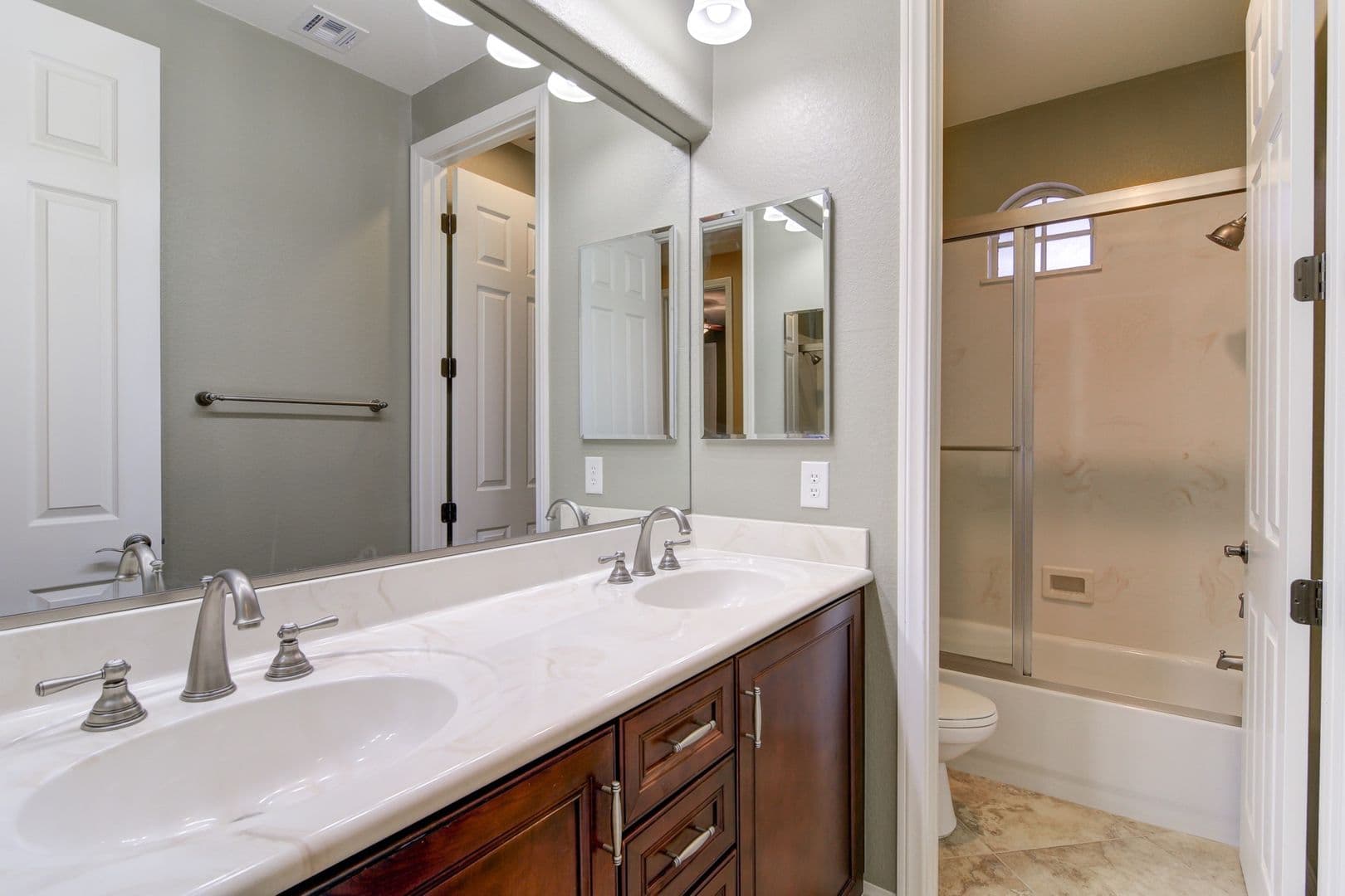 Las Vegas House: 519 Las Ocas Ct