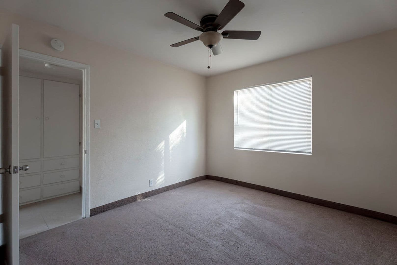 Las Vegas Apartment: 216 N 10th St