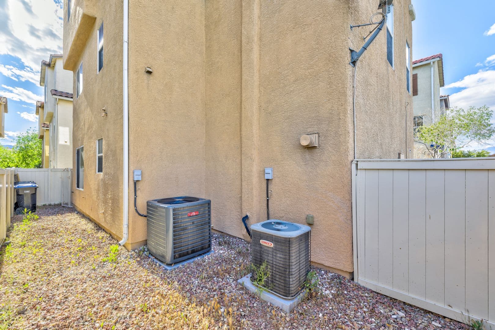 Las Vegas House: 8921 James Carl Ct