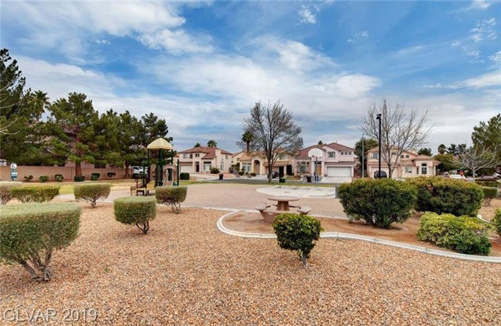 Henderson House: 2647 Ridgewater Circle
