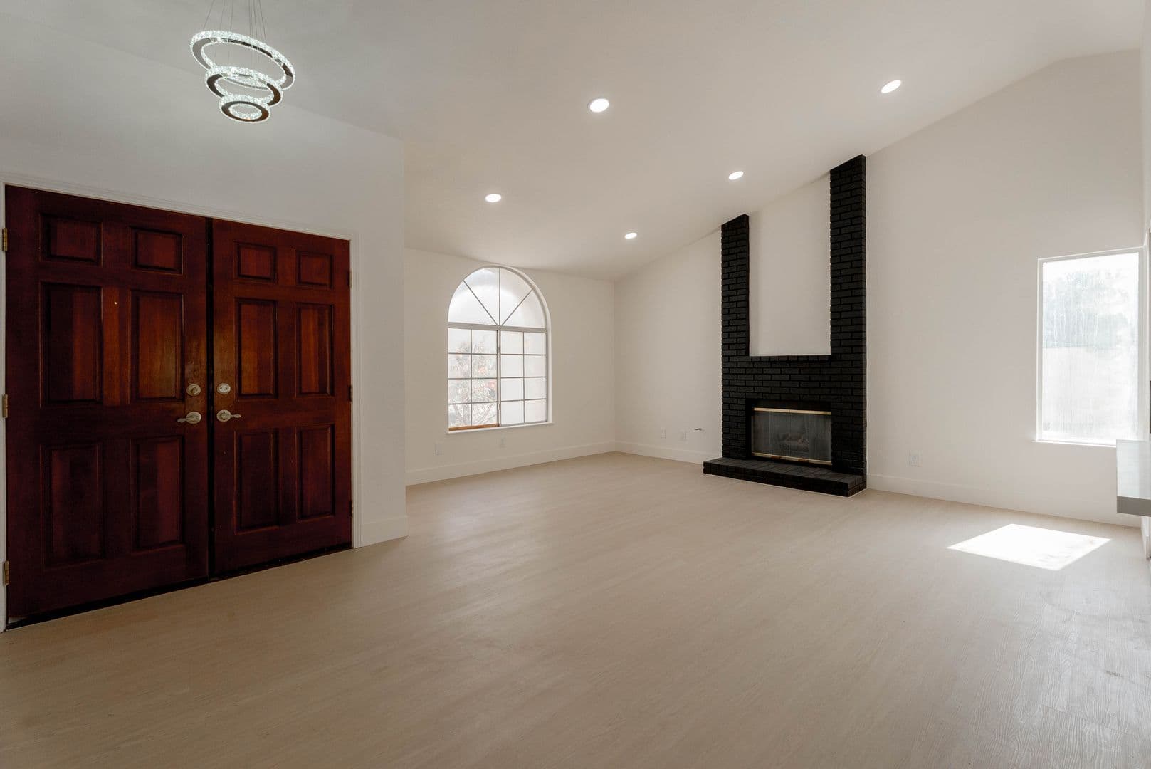 Henderson House: 2118 Fountain Springs Dr