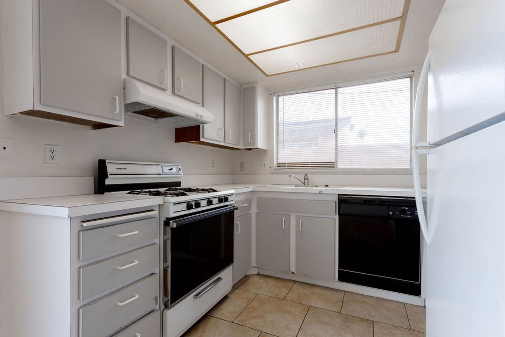 Las Vegas Townhome: 4362 Caliente St #15