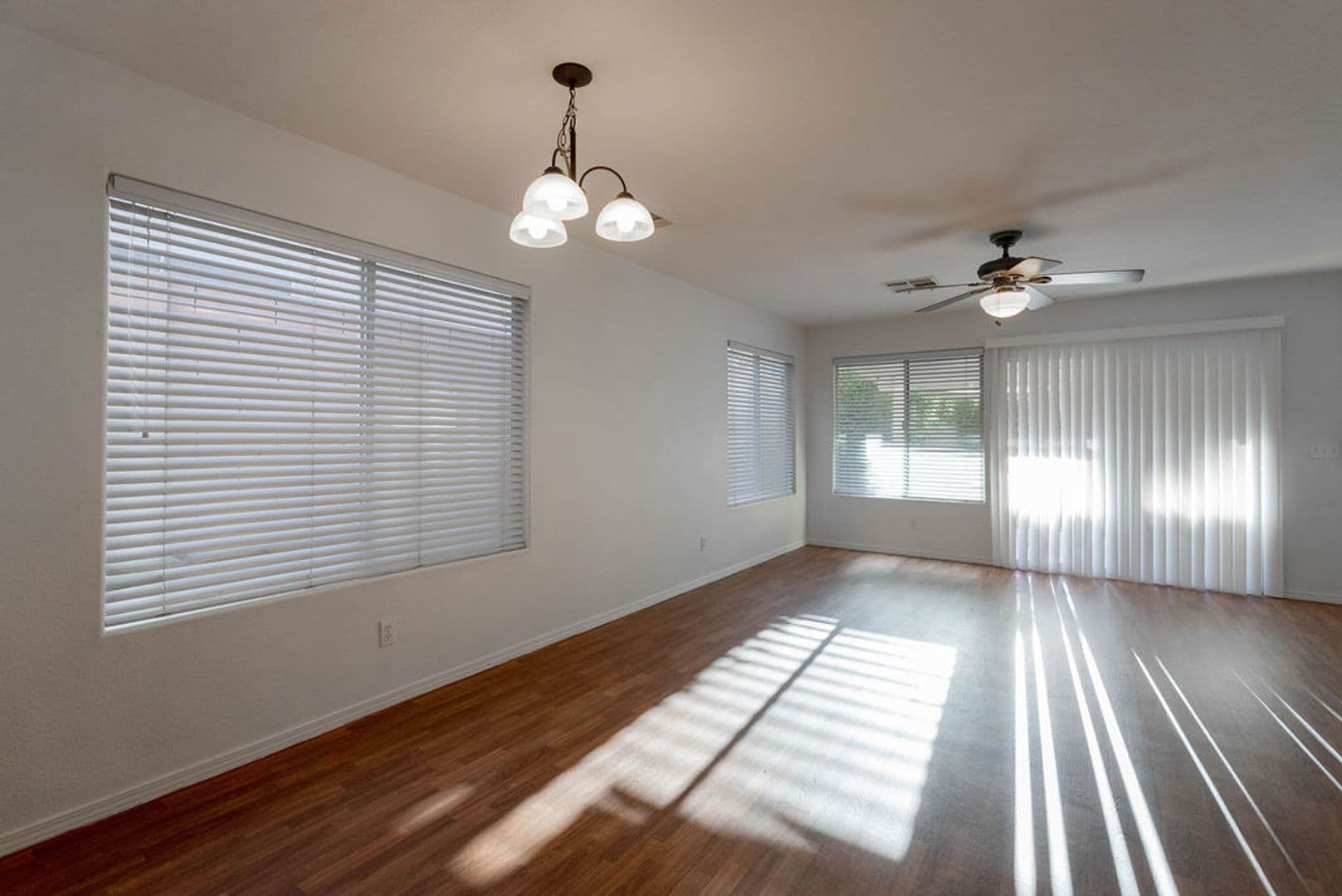 Las Vegas House: 8379 Rockefeller St
