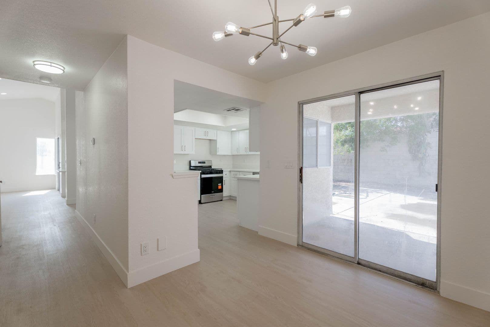 Henderson House: 2118 Fountain Springs Dr