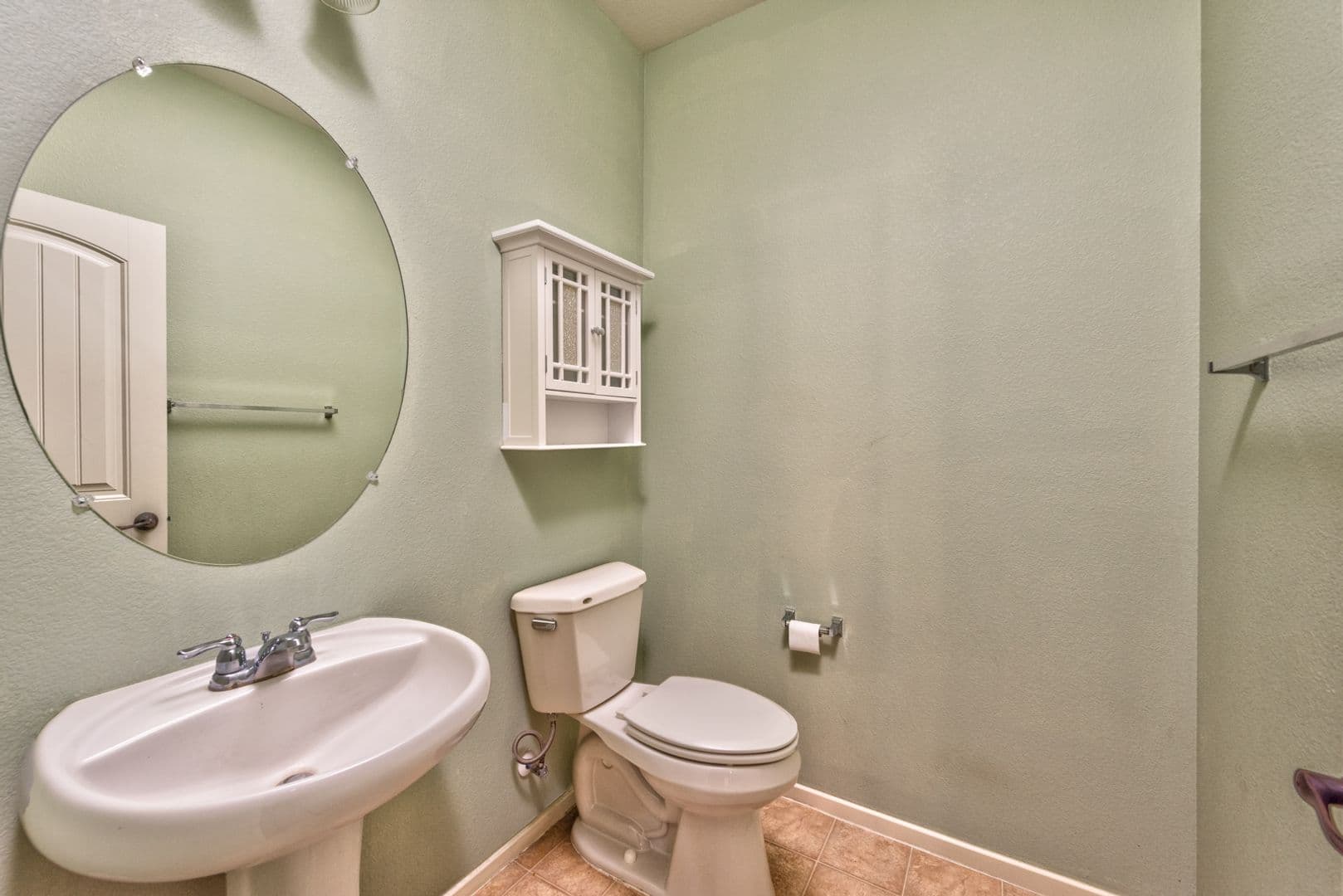 Henderson House: 3185 Sisley Garden Ave