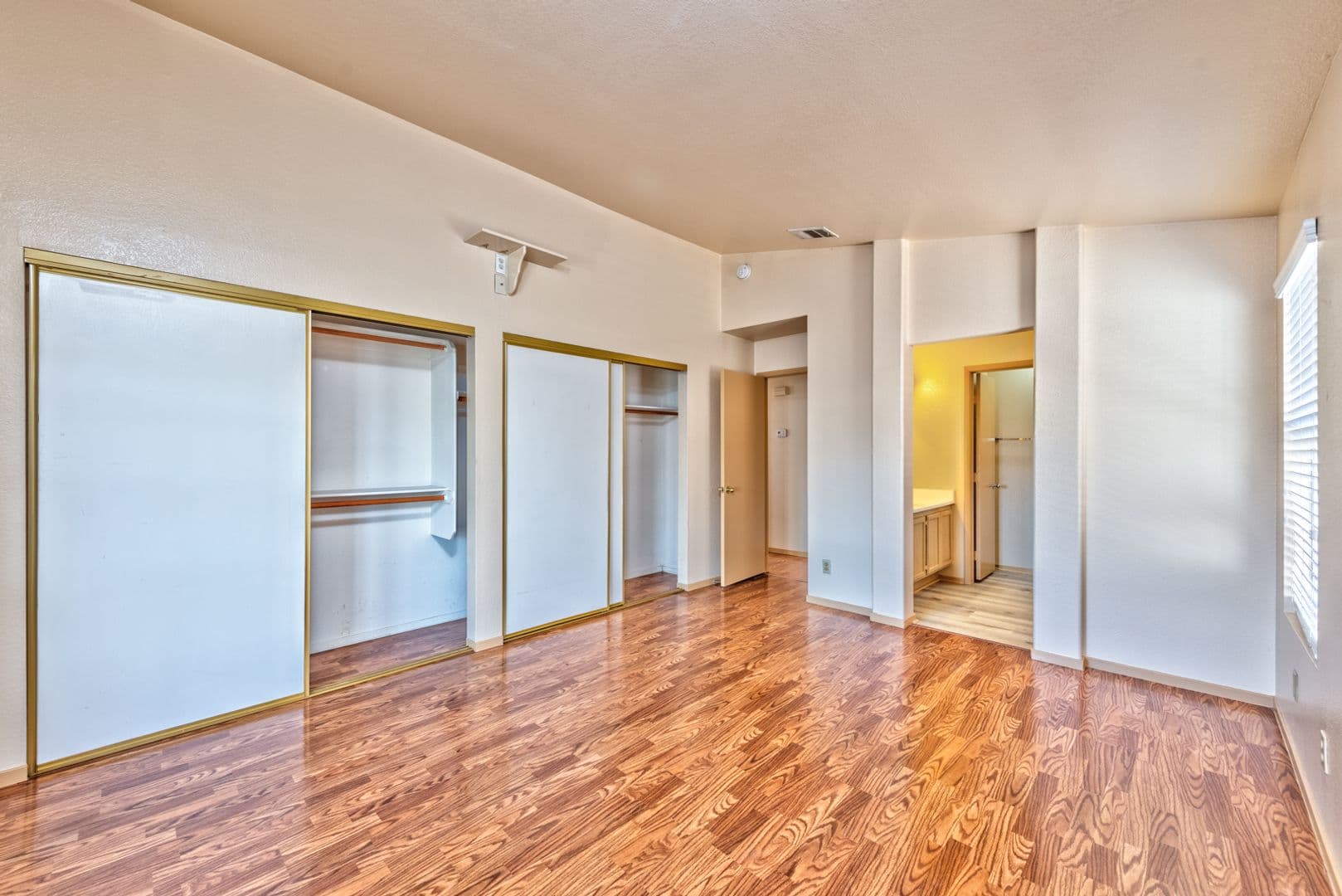 Las Vegas House: 2022 Crowley Way