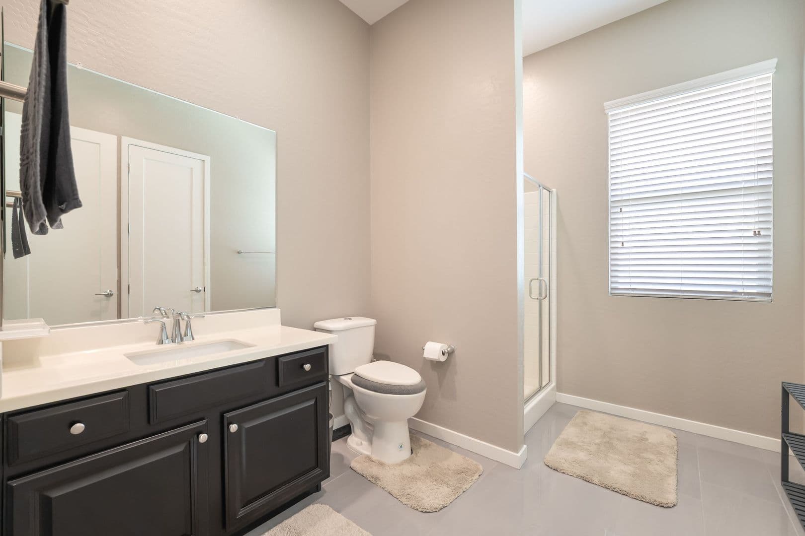 Henderson House: 813 Horizon Canyon Dr