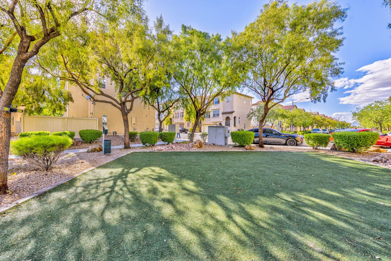Las Vegas House: 8921 James Carl Ct