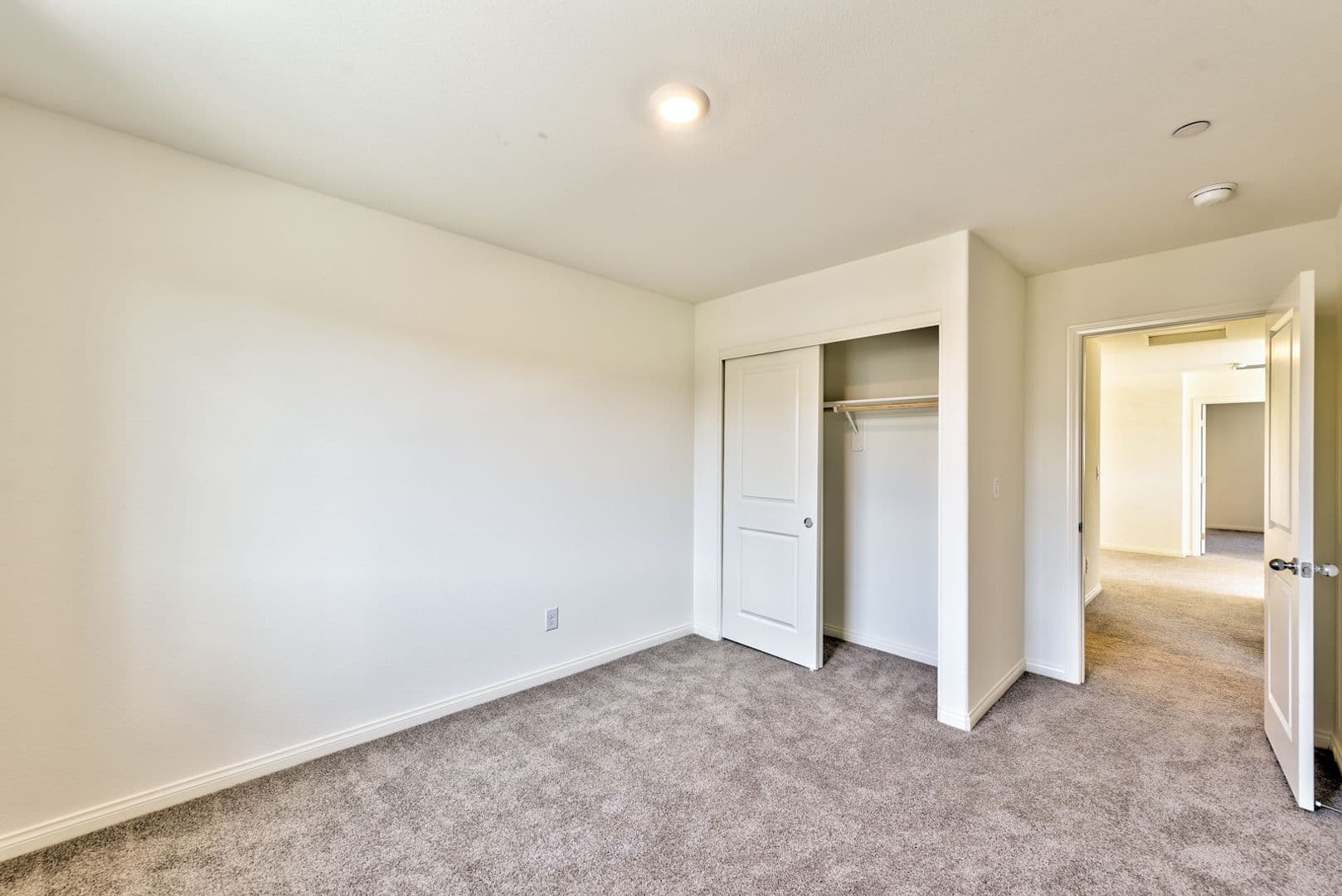 North Las Vegas Townhome: 4118 Venus Falls Ave