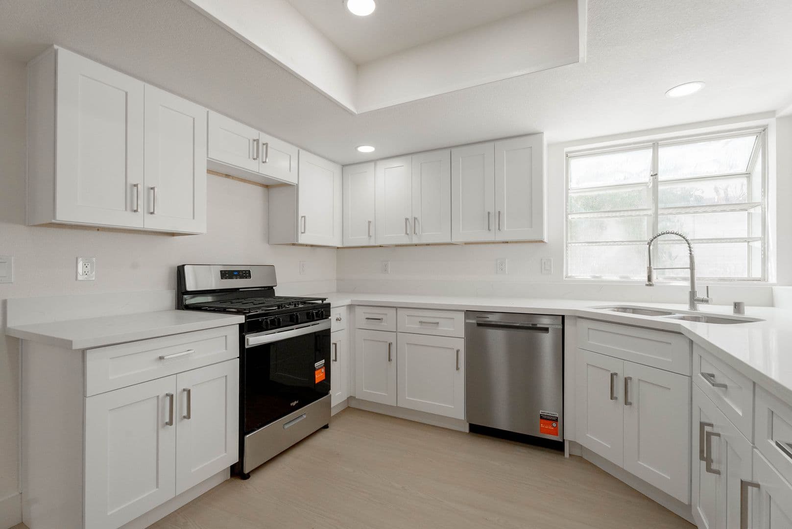Henderson House: 2118 Fountain Springs Dr