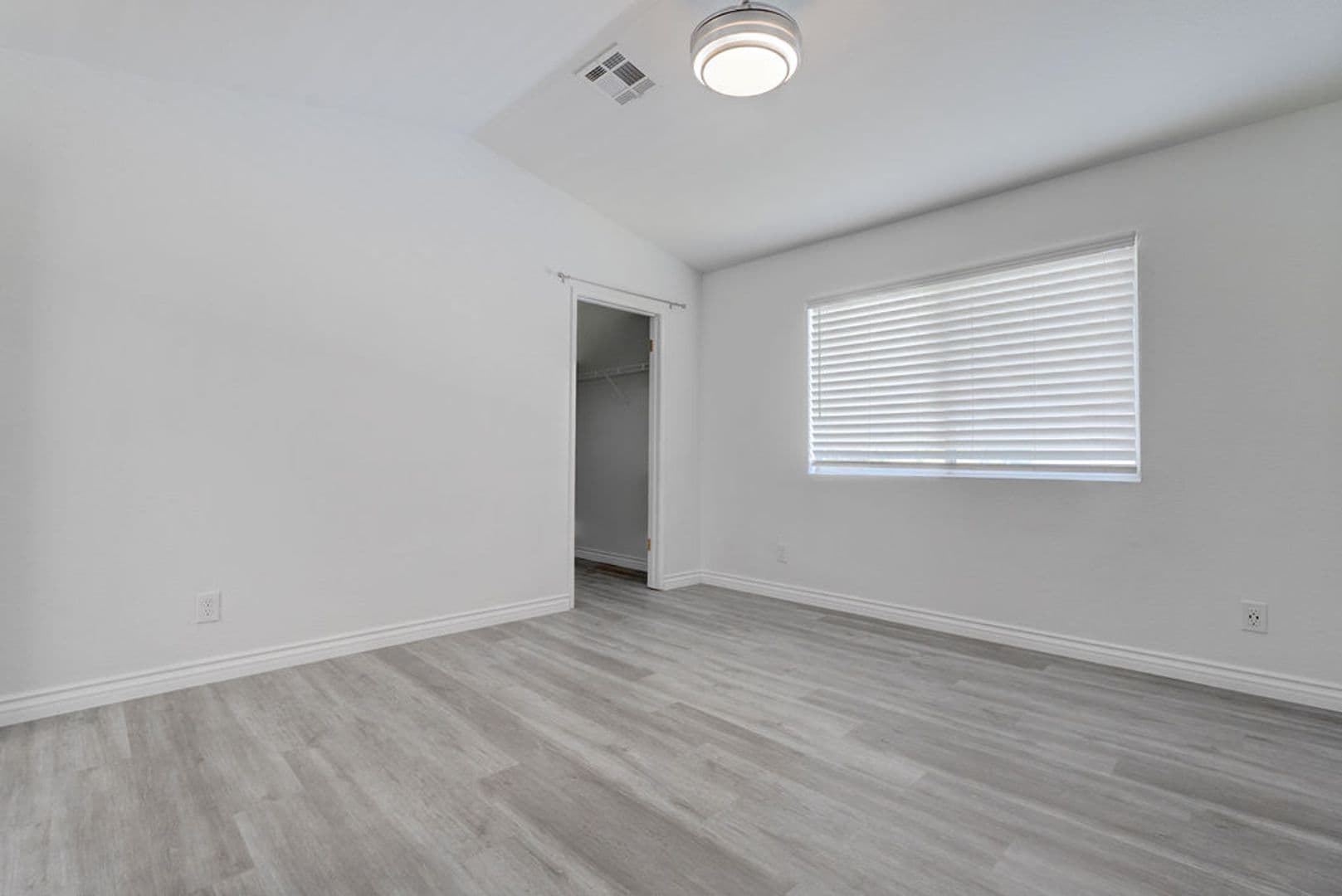 Las Vegas Condo: 600 Devonhall St #202